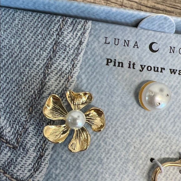 Luna Norte | Vintage-Retro Inspired Brooch Collection - Picture 5 of 8